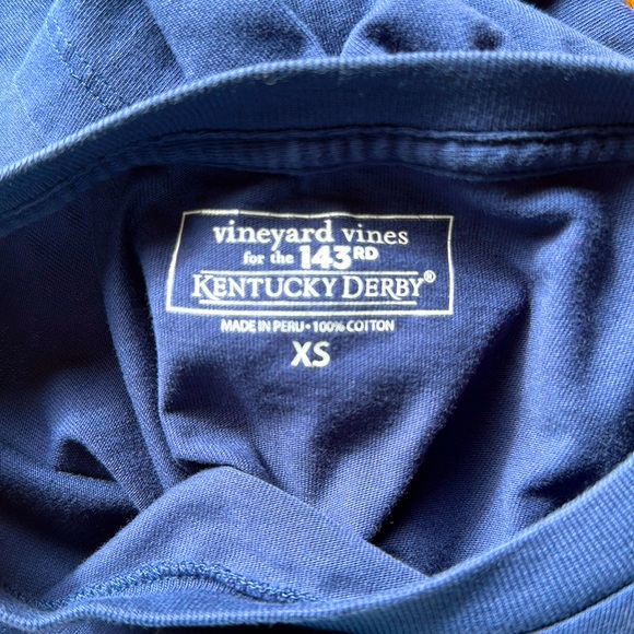 Vineyard Vines XS pocket tee. Double sided print. NWOT. - Picture 4 of 7